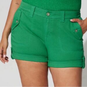 Torrid Military cargo Stretch green Shorts 3.5 inches in size 18